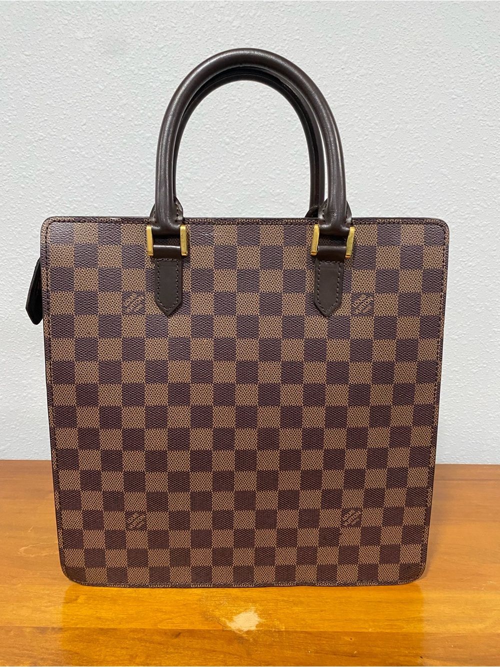 Classic Top-Handle Tote in Brown 
💐Authenticity Not Guaranteed💐
